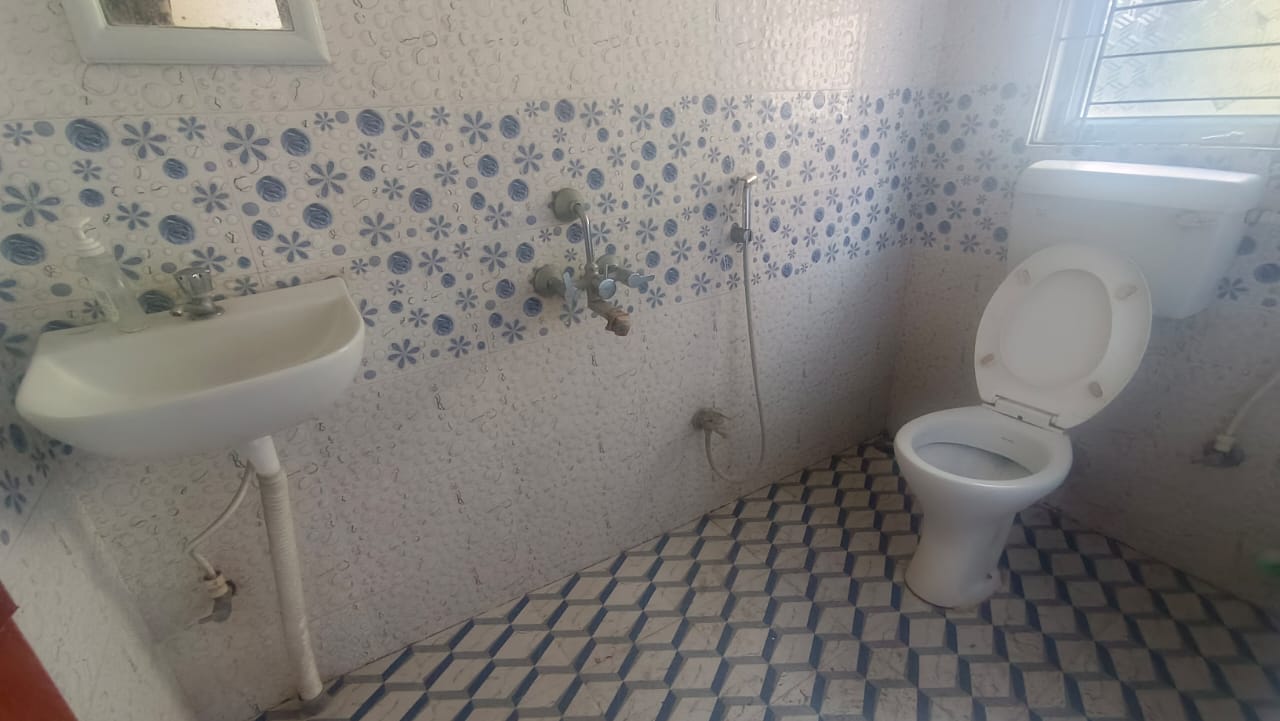 Unfurnished 2bhk in Rukmini Gaon, Guwahati, Assam, India for Rent