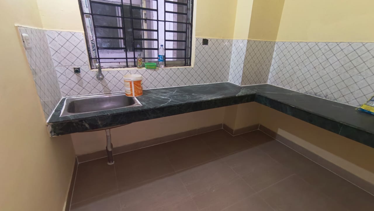 Unfurnished 3bhk in Uzan Bazar, Guwahati, Assam, India for Rent