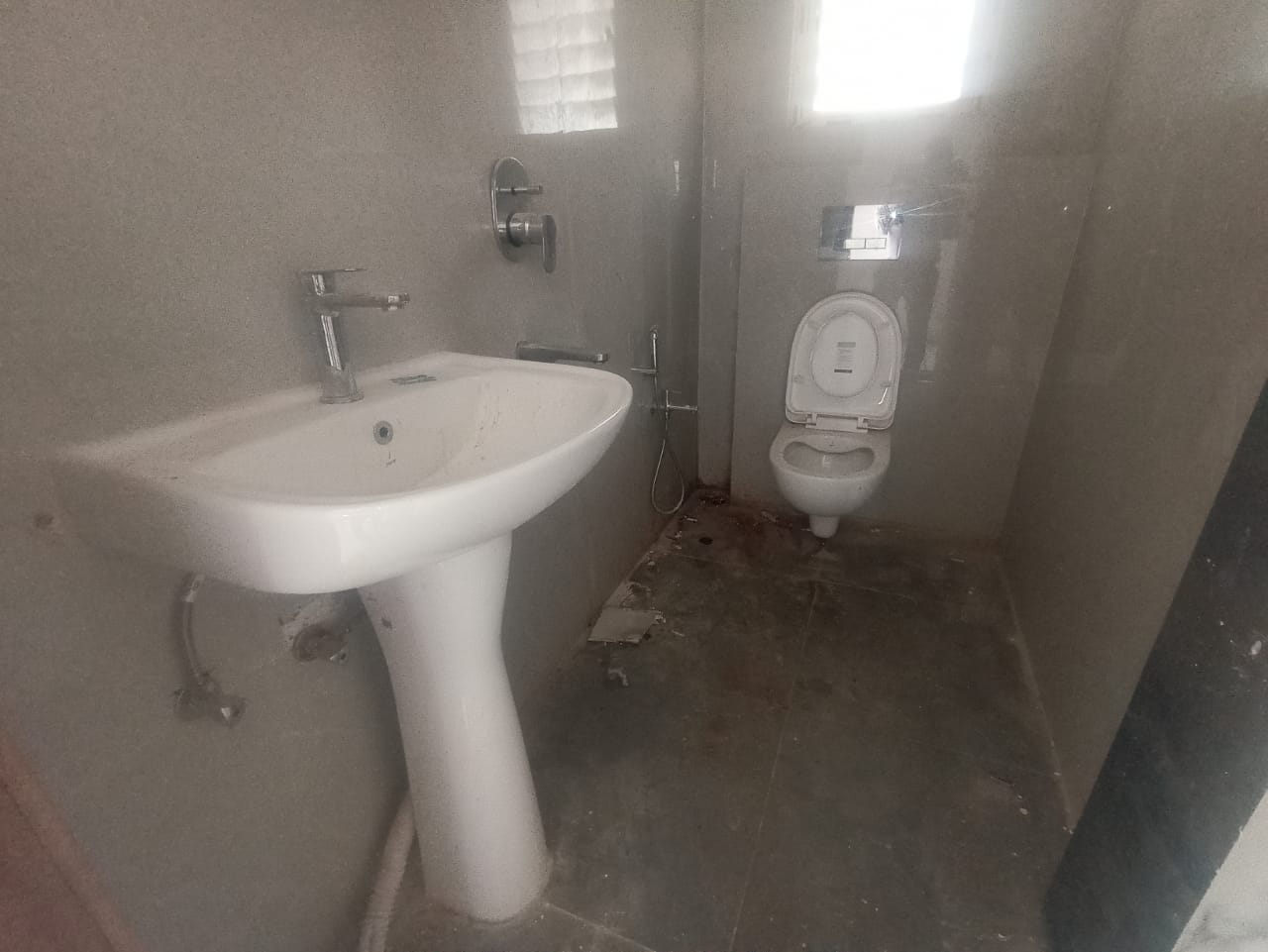 Unfurnished 3bhk in Kahilipara, Guwahati, Assam, India for Rent