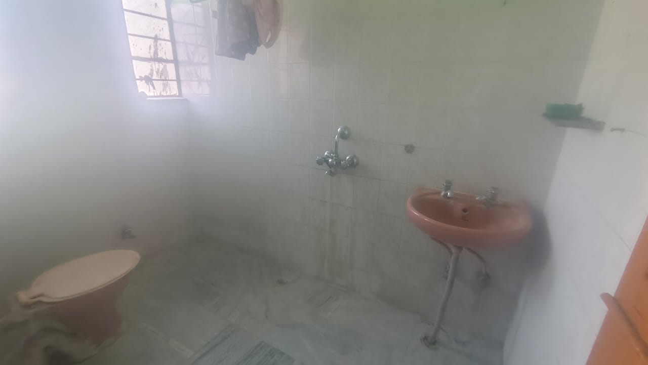 Unfurnished 2bhk in Chandmari, Guwahati, Assam, India for Rent