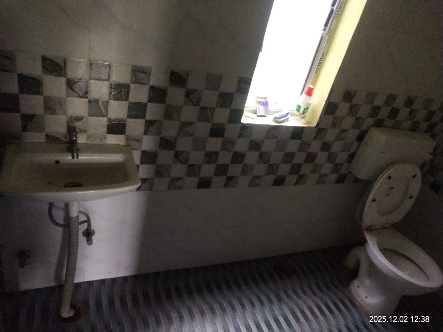 Unfurnished 2bhk in Khanapara, Guwahati, Assam, India for Rent