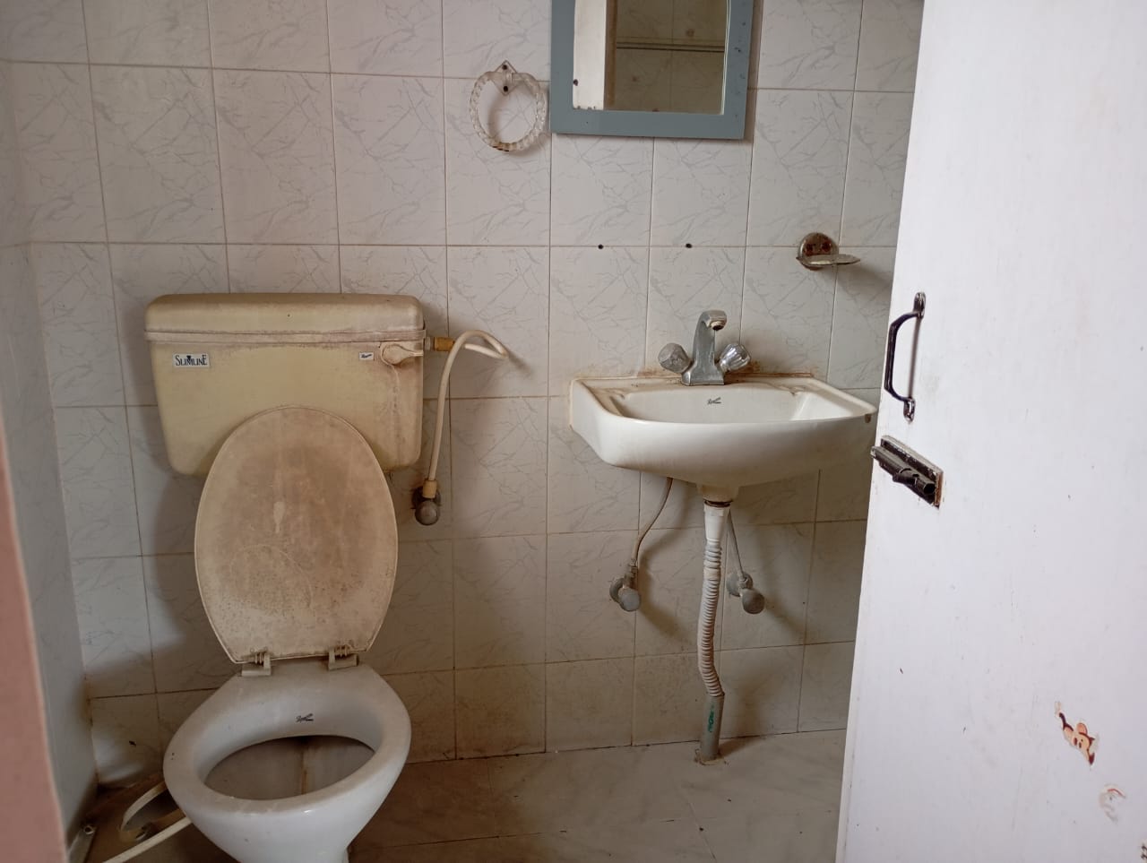 Unfurnished 3bhk in Manik Nagar, Guwahati, Assam, India for Rent