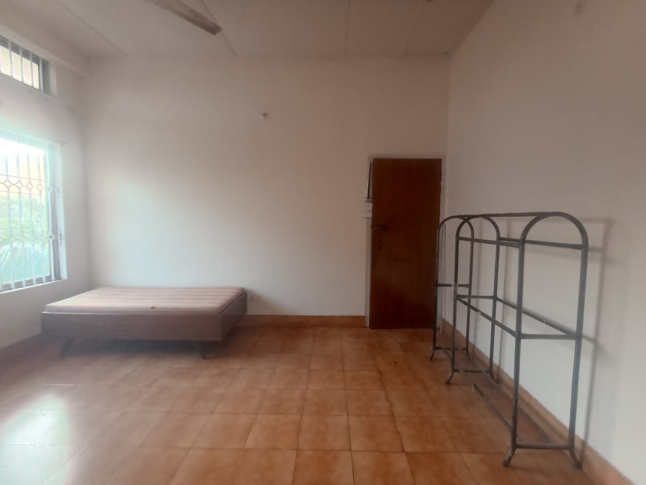 Unfurnished 2bhk in Kahilipara, Guwahati, Assam, India for Rent