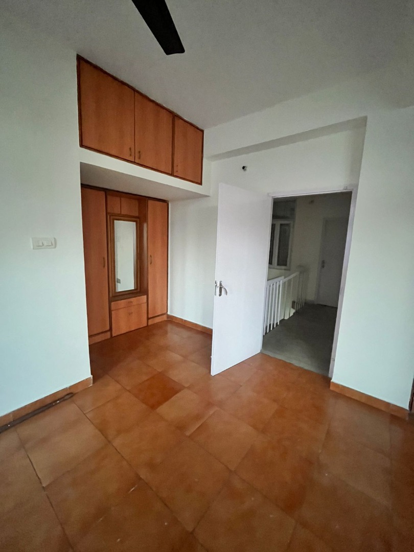 Semi Furnished 4bhk(duplex) in Beltola, Guwahati, Assam, India for Rent