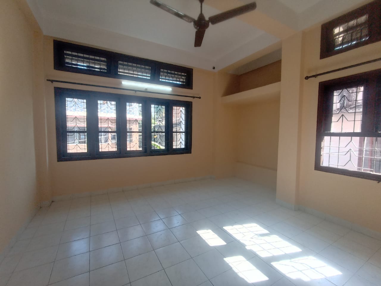 Unfurnished 2bhk in Rajgarh, Chandmari, Guwahati, Assam, India for Rent