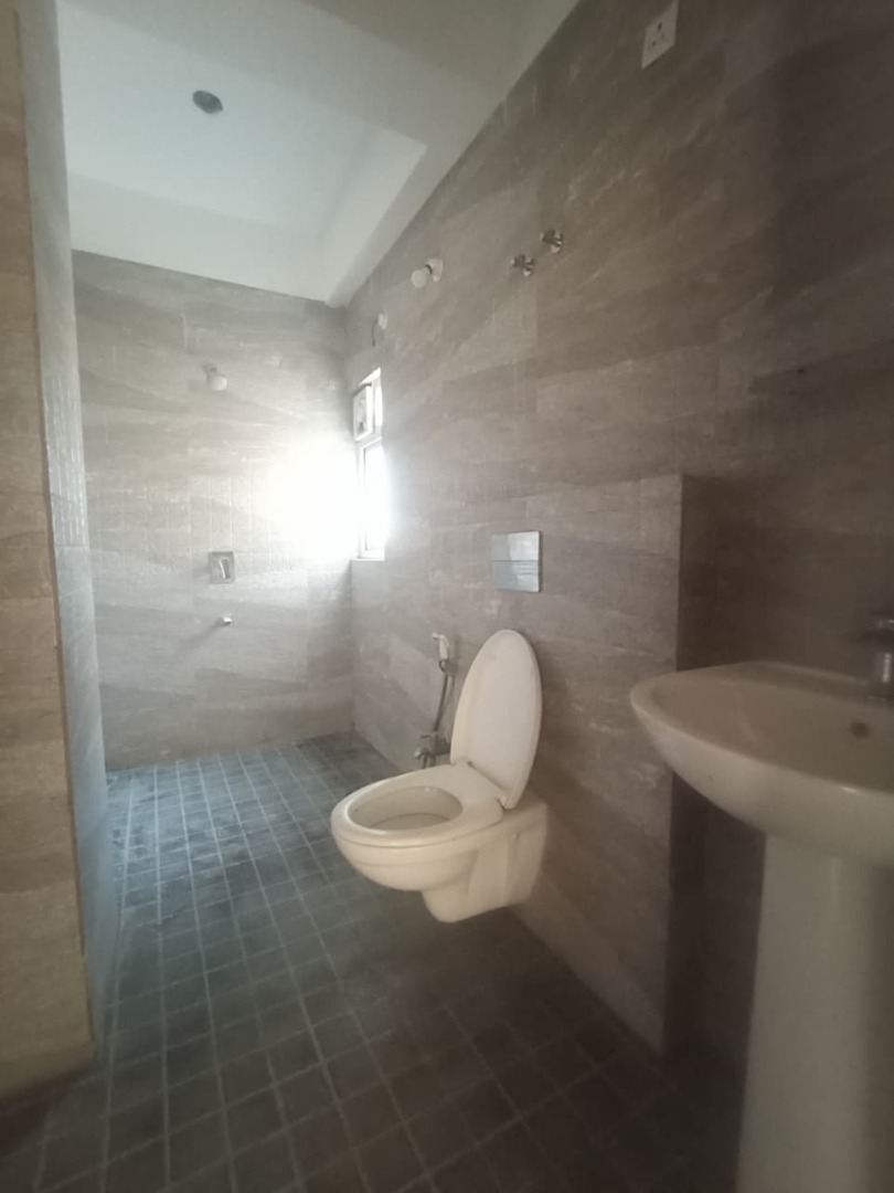 Unfurnished 3bhk in Zoo Road, Ganeshguri, Guwahati, Assam, India for Rent