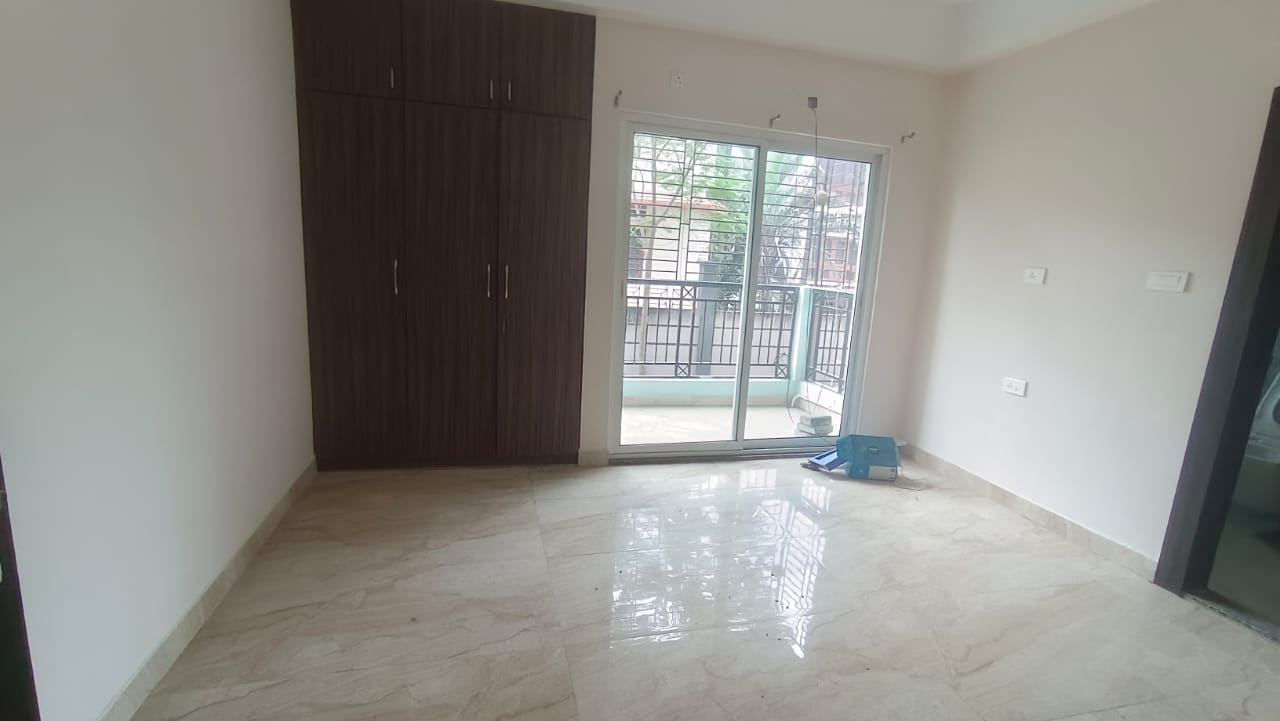 Unfurnished 4bhk in rehabari for Rent