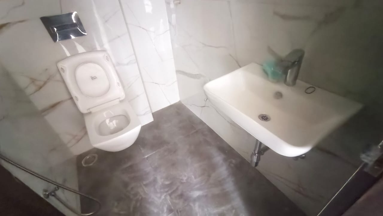 Unfurnished 4bhk in rehabari for Rent